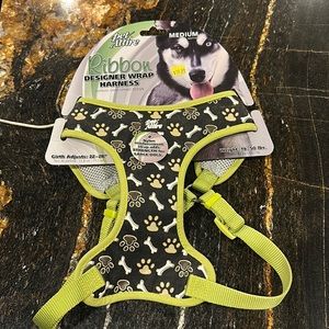 Coastal Pet Attire Harness Paws M NWT